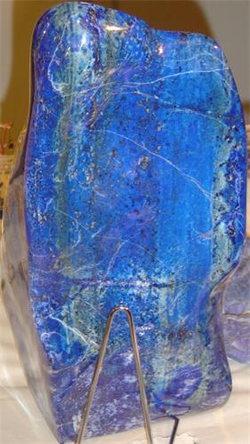 圖例： 青金石（Lapis lazuli）圖片。