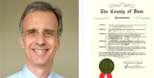 圖8：丹恩郡行政長官喬﹒帕裏西（Joe Parisi）發布褒獎5.13為丹恩郡的 法輪大法日。