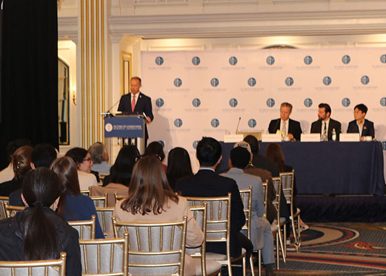 美國政要呼籲白宮保護法輪功捍衛立國原則