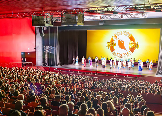 歐美觀眾：神韻能量純淨心靈