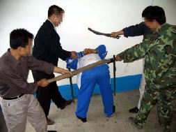 '示意圖：毒打'
